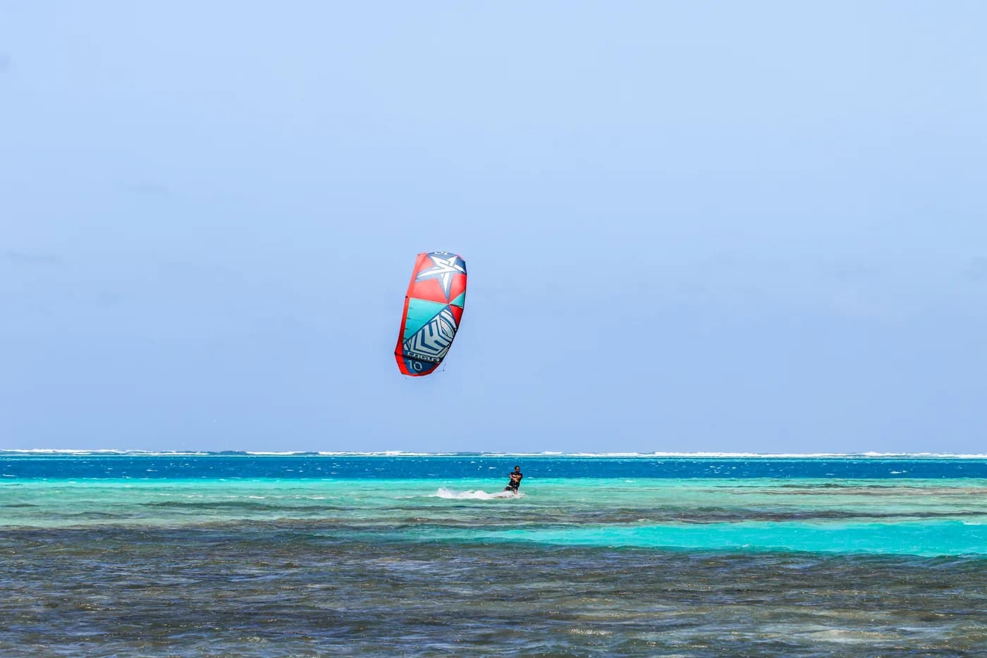 Kitesurfing on the turquoise Watamu lagoon
