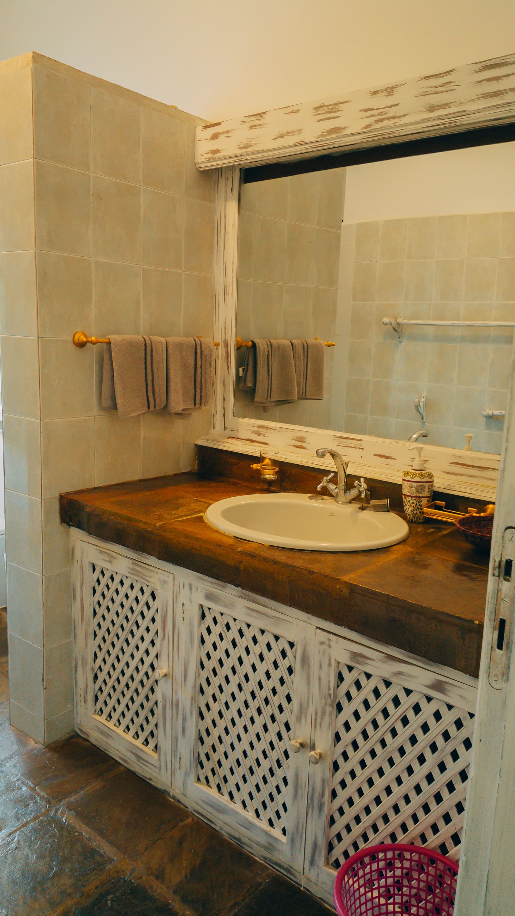 Dany & Dany Bathroom 1