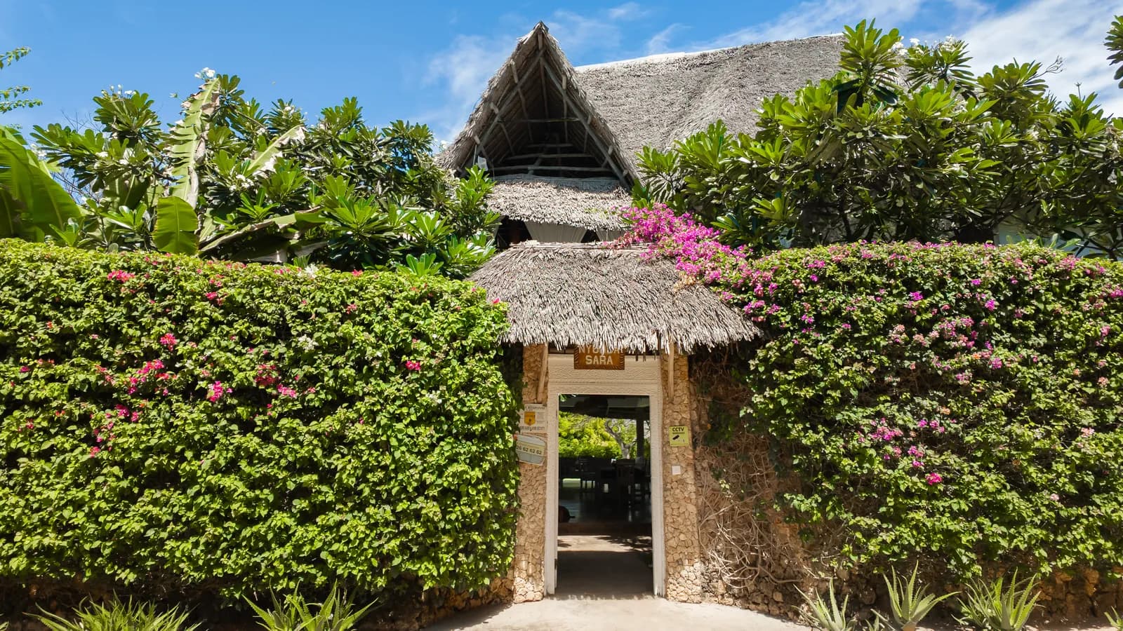 Nyumba Sara Exterior & Gardens 1