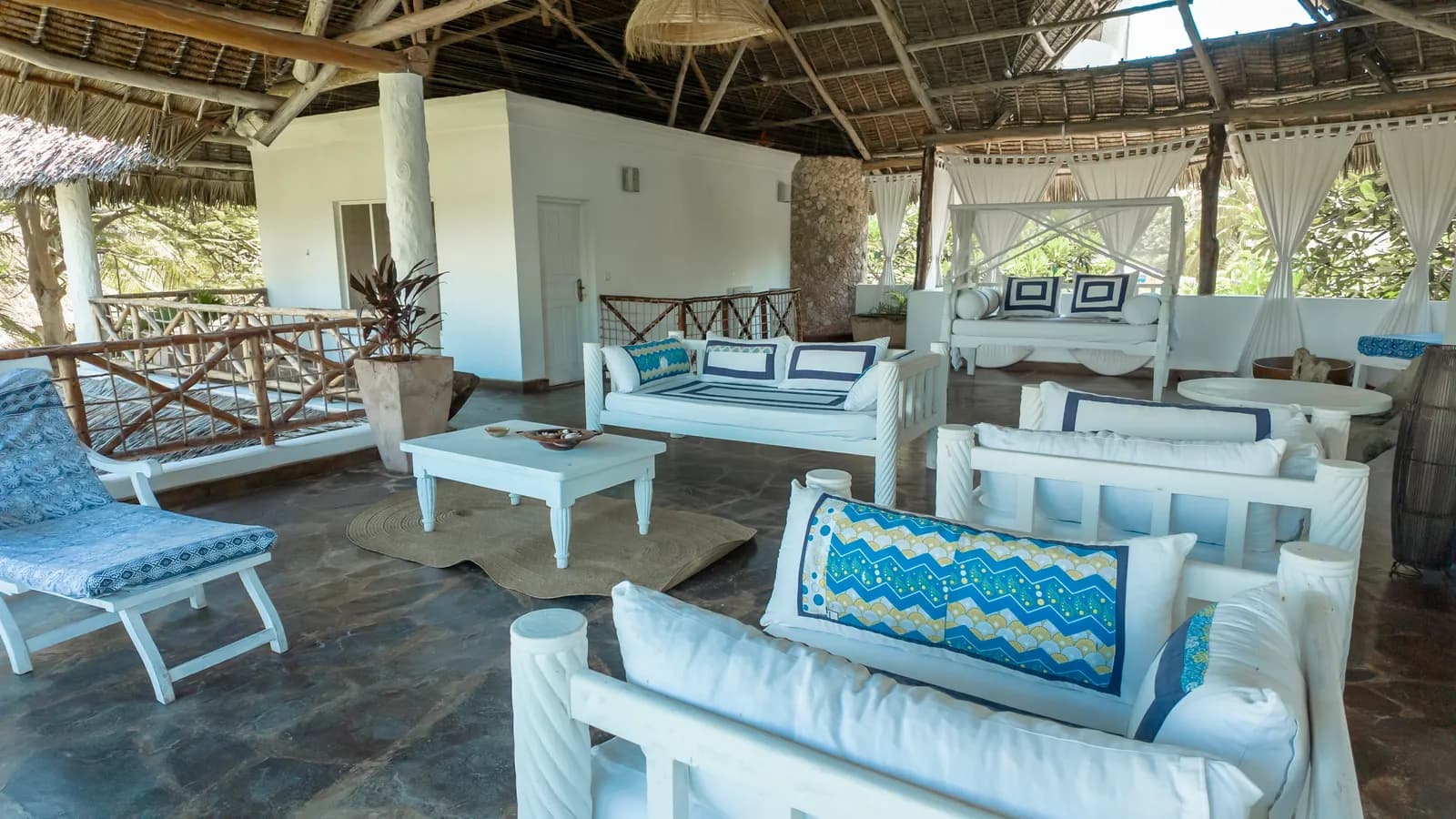 Nyumba Sara Veranda & Outdoor Living 3