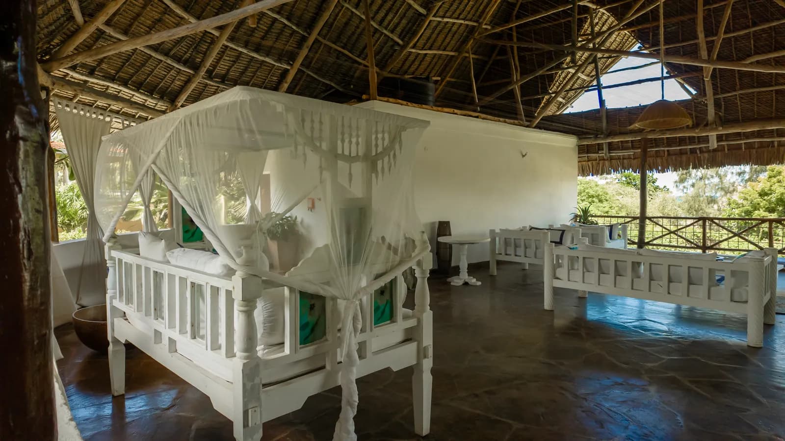Nyumba Sara Veranda & Outdoor Living 1