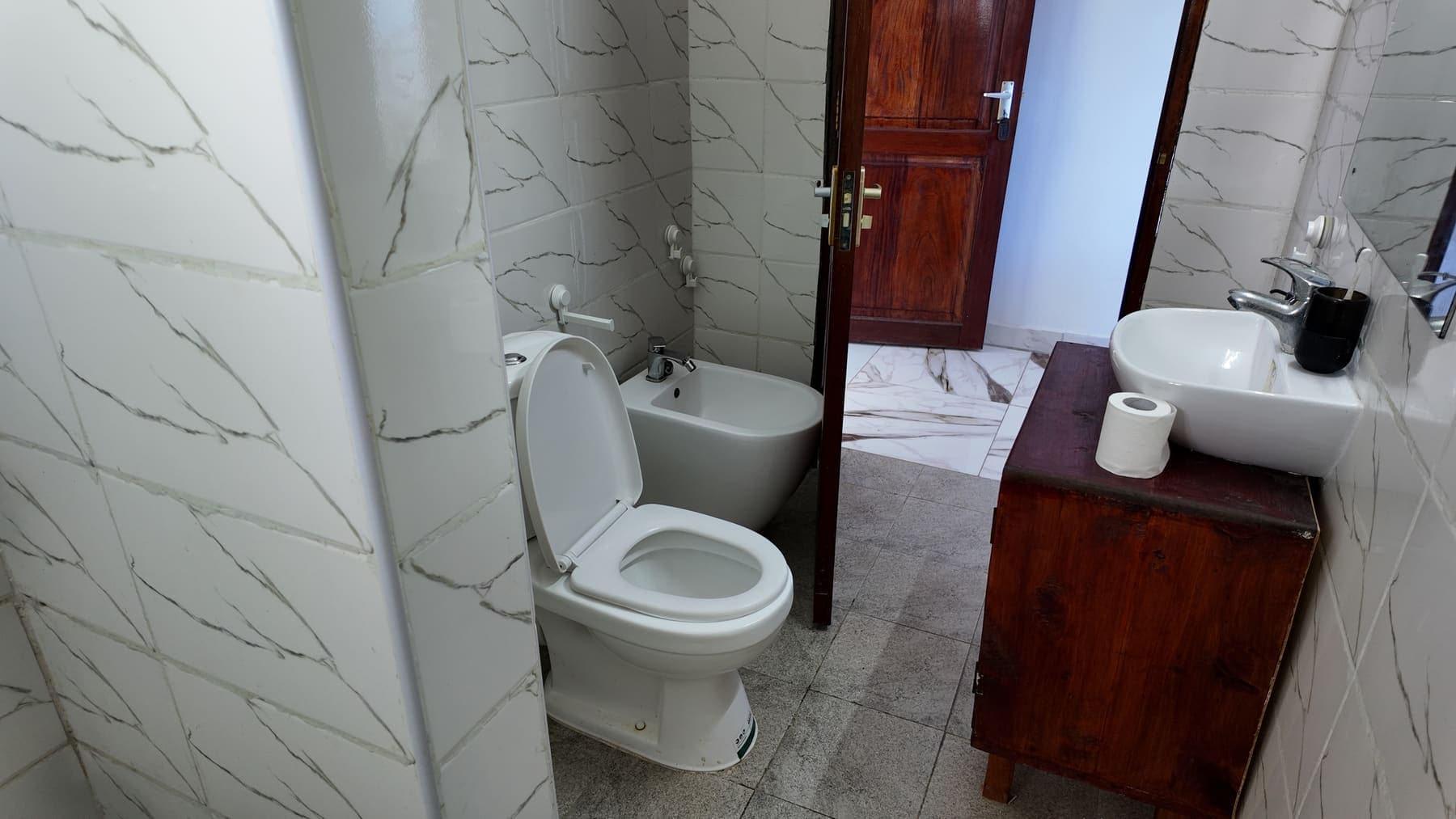 The White Villa Bathrooms 4