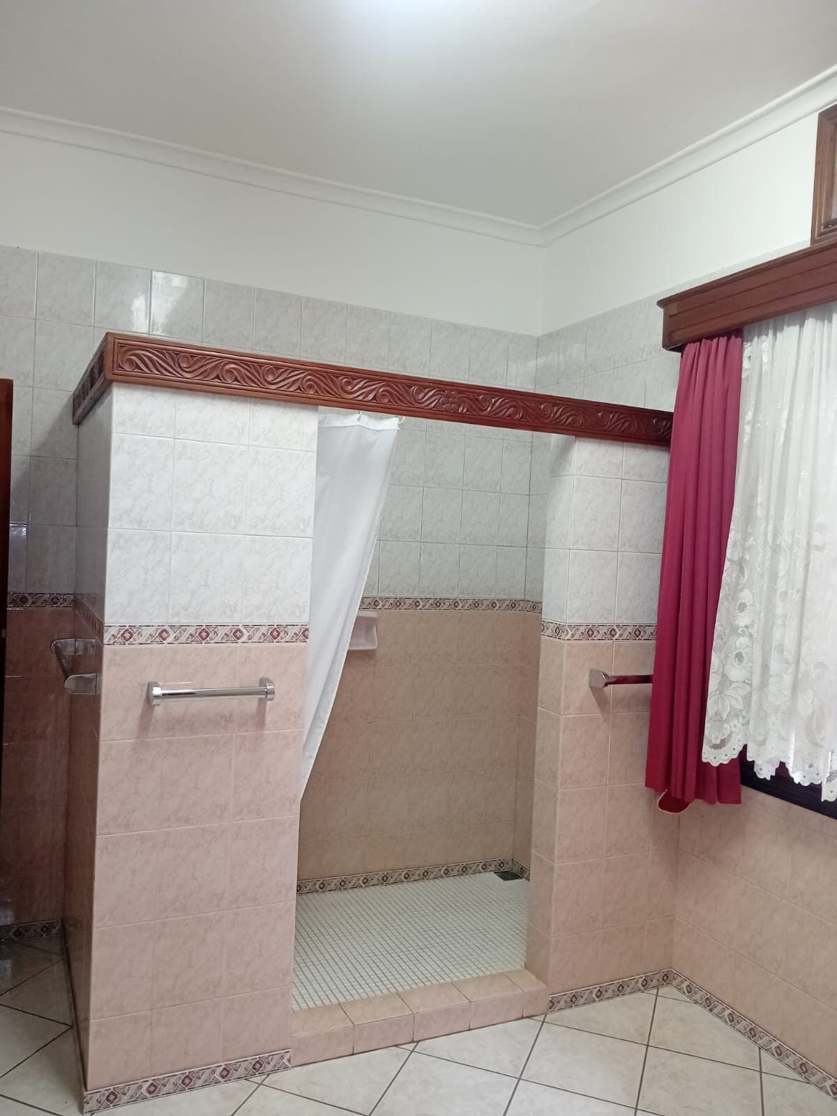 Villa Bahari Bathrooms 2