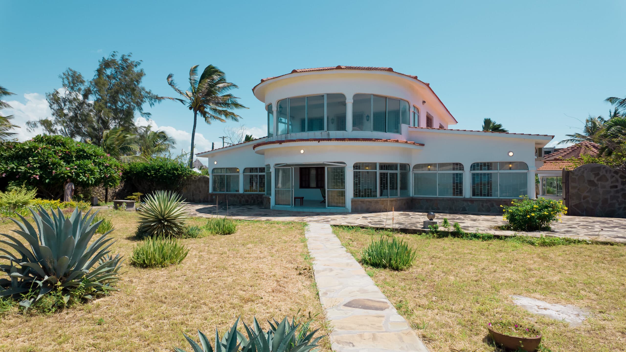 Villa Bahari Exterior & Pool 5