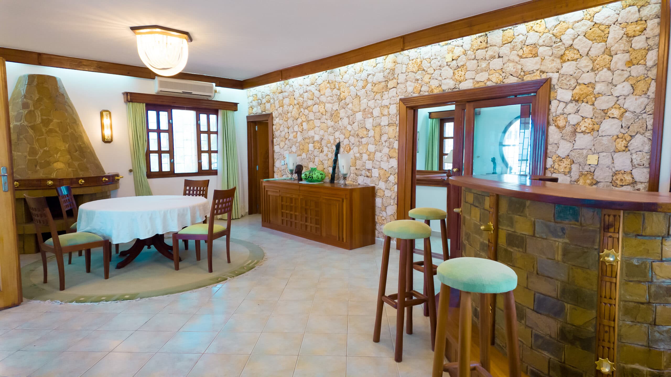 Villa Bahari Living & Dining 1