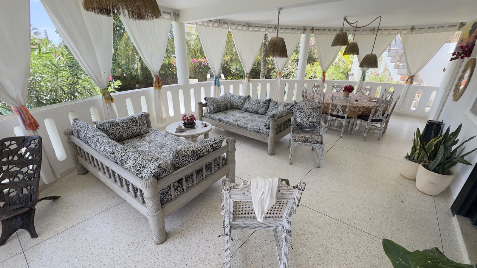 Villa Simba Veranda & Outdoor Living 2