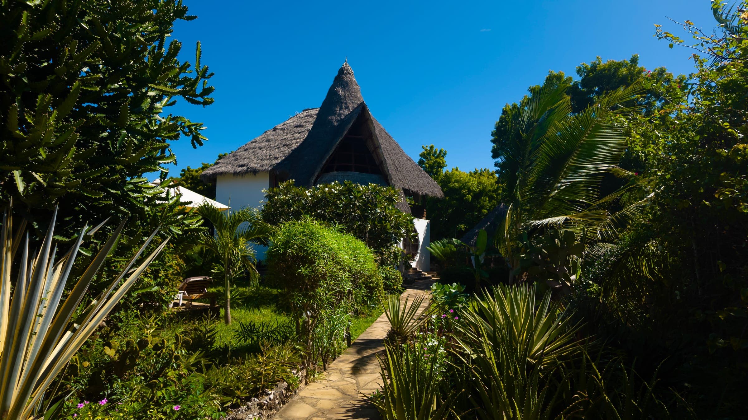 Villa Zabibu Hero & Exterior 1