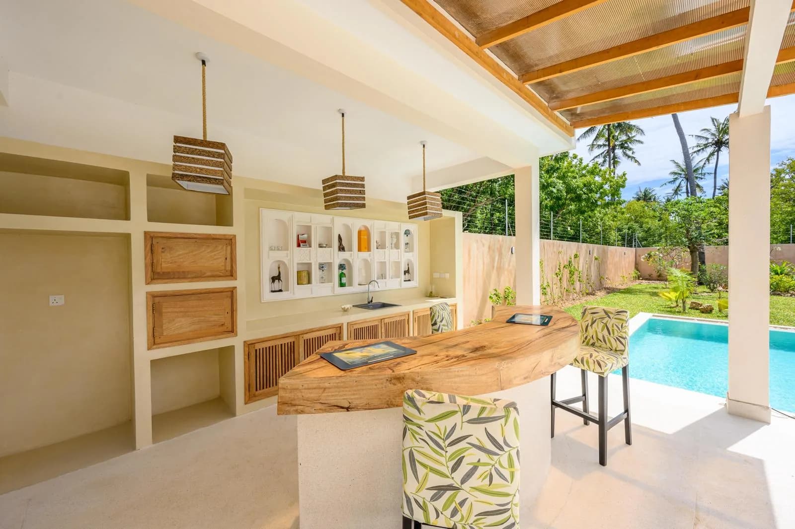 Jumbo House Piscina y vida exterior 5