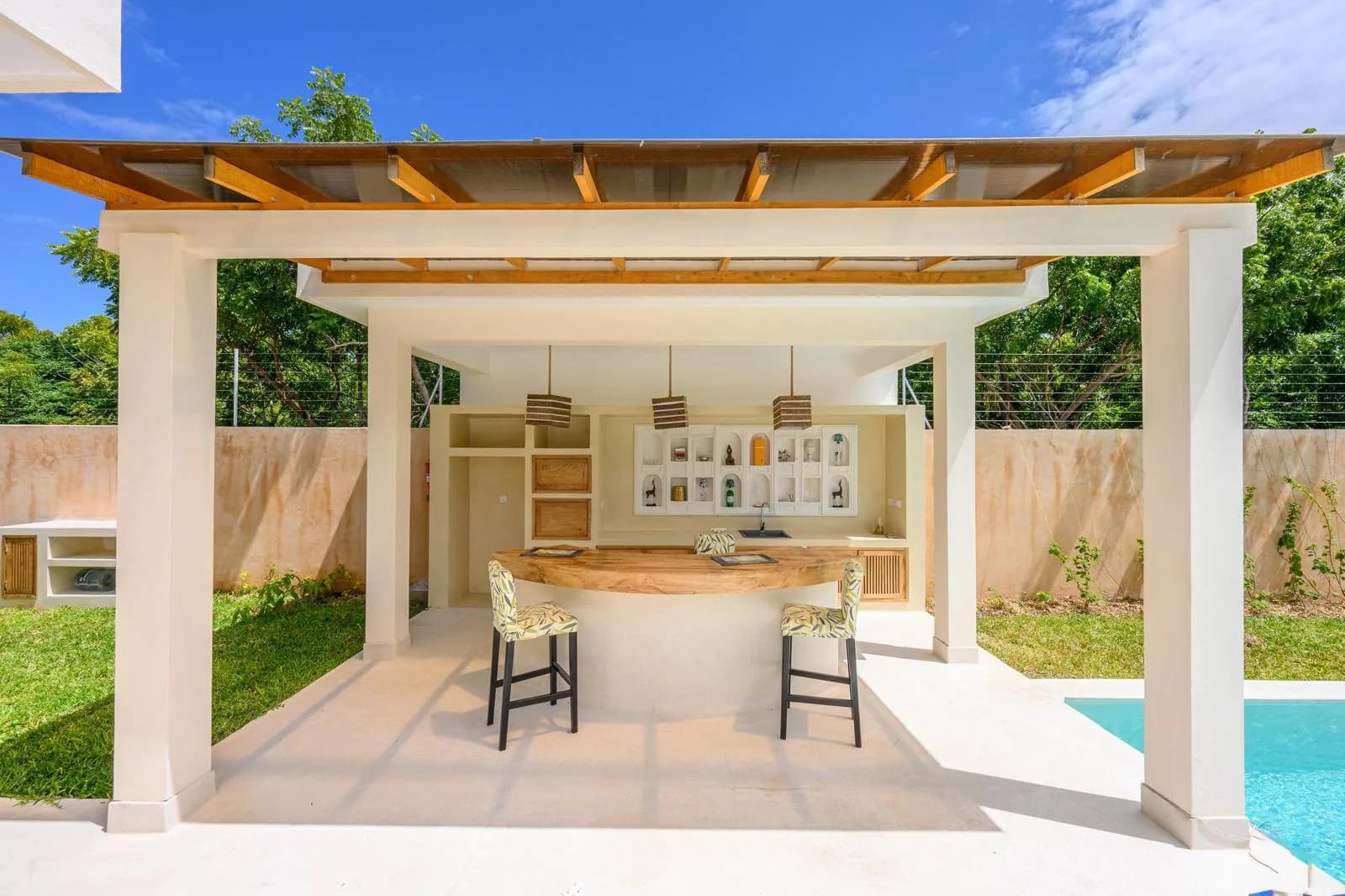 Jumbo House Piscina y vida exterior 6