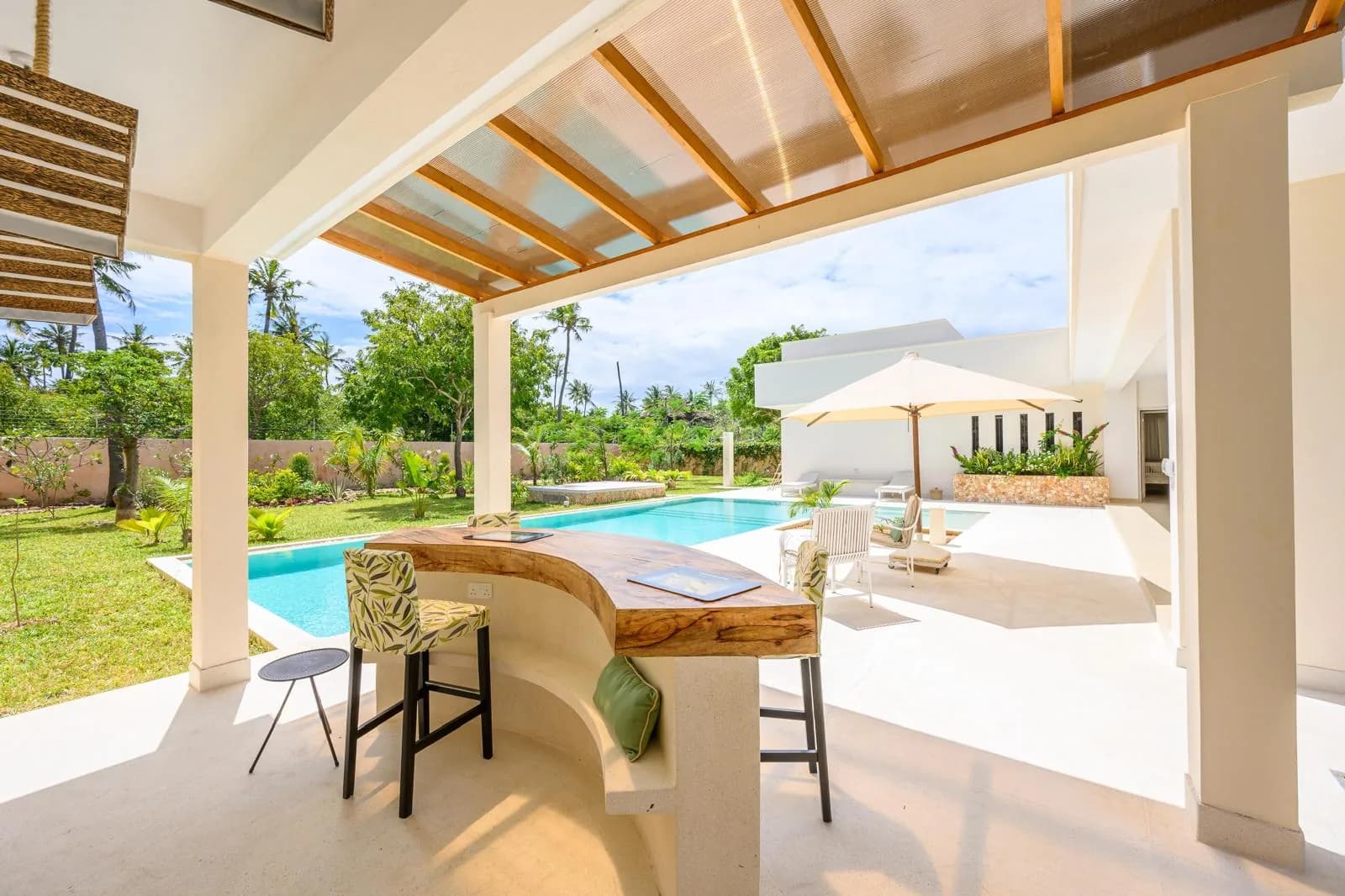Jumbo House Piscina y vida exterior 7