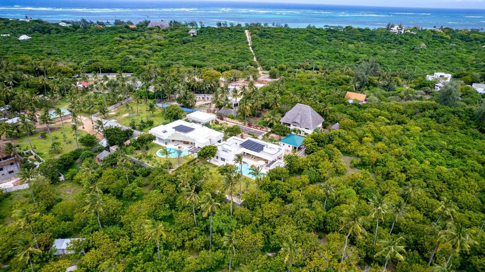 Jumbo House Exterior y jardines 5