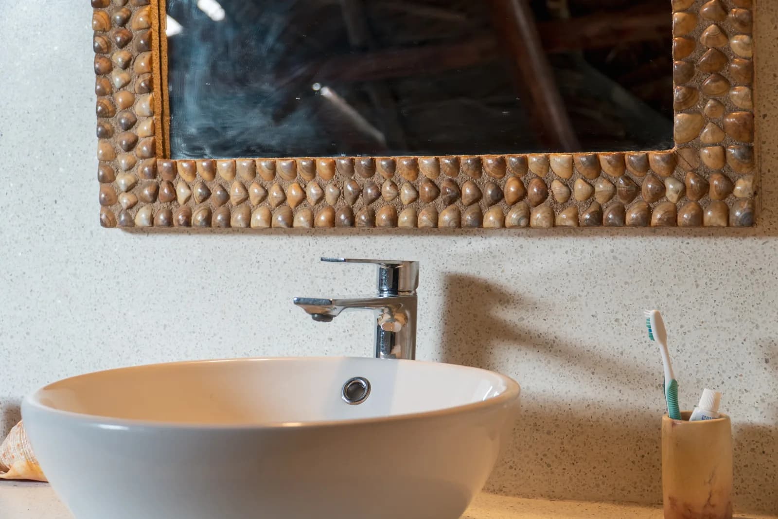 Villa Luwa Bathrooms 2