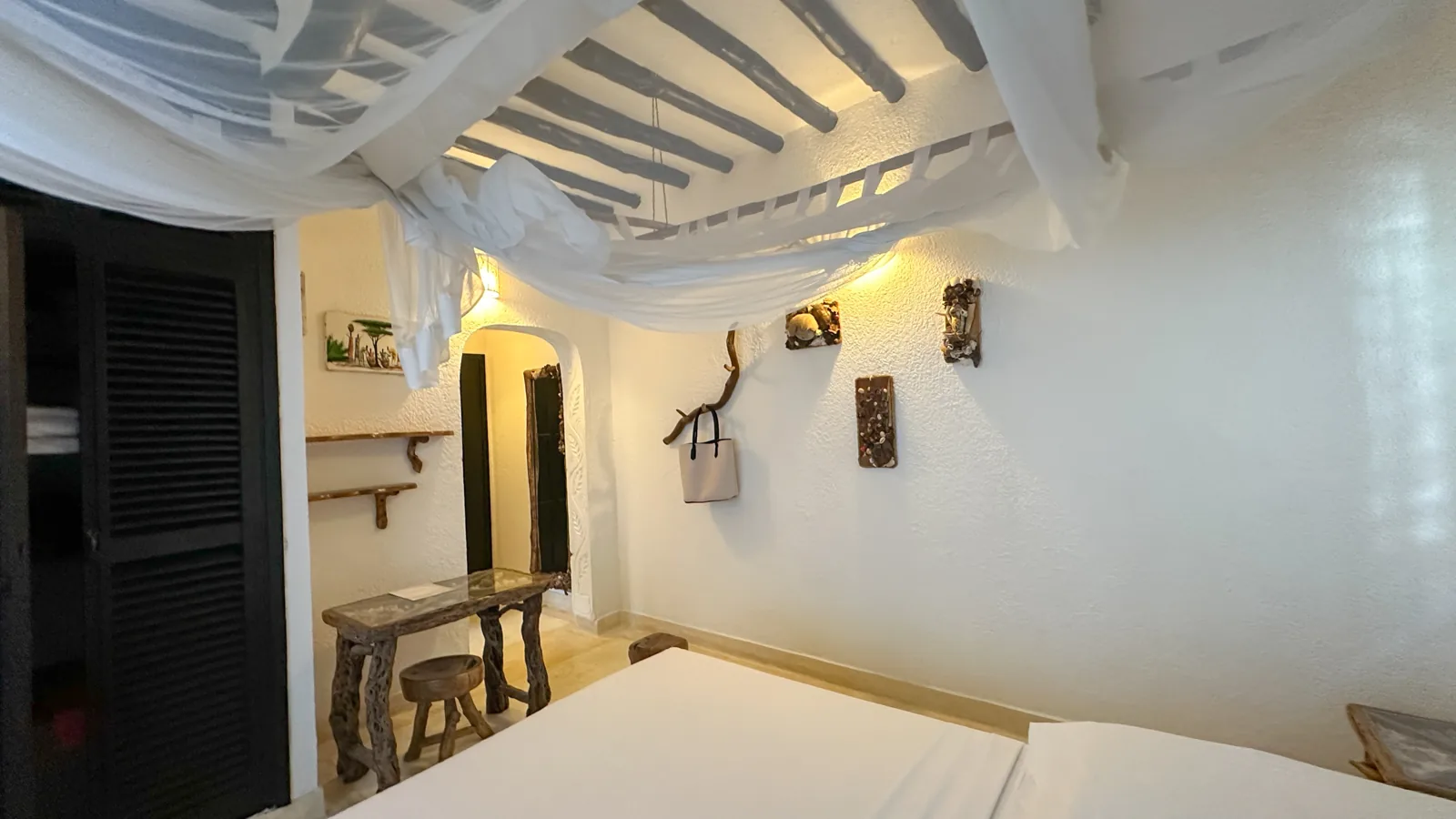 Villa Luwa Bathrooms 4